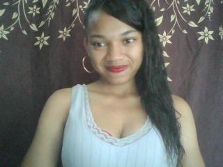 NaomiSunny - Live sex cam - 23999489