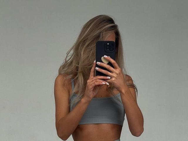 EmmaKriss - Sexe cam en vivo - 24006825