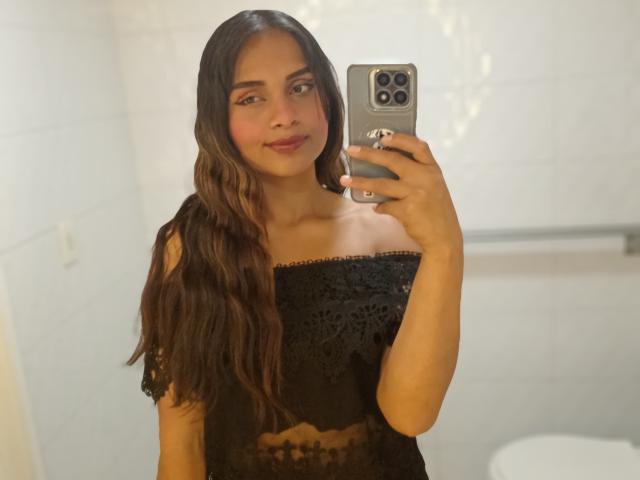 LucyPetersen - Live porn &amp; sex cam - 24006893