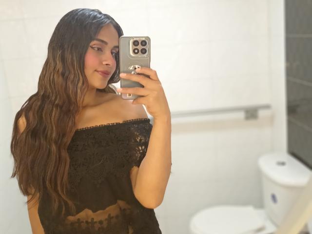 LucyPetersen - Live porn &amp; sex cam - 24006897