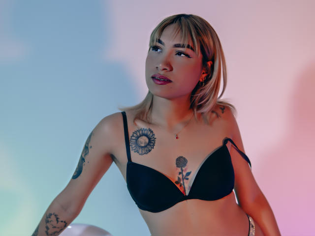 AnneGela - Camera khiêu dâm &amp; quyến rũ trực tiếp - 24007509