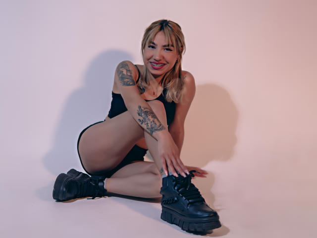 AnneGela - Live porn &amp; sex cam - 24007681