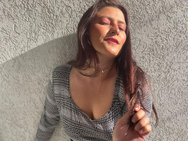 NinaPetit - Sexe cam en vivo - 24010161