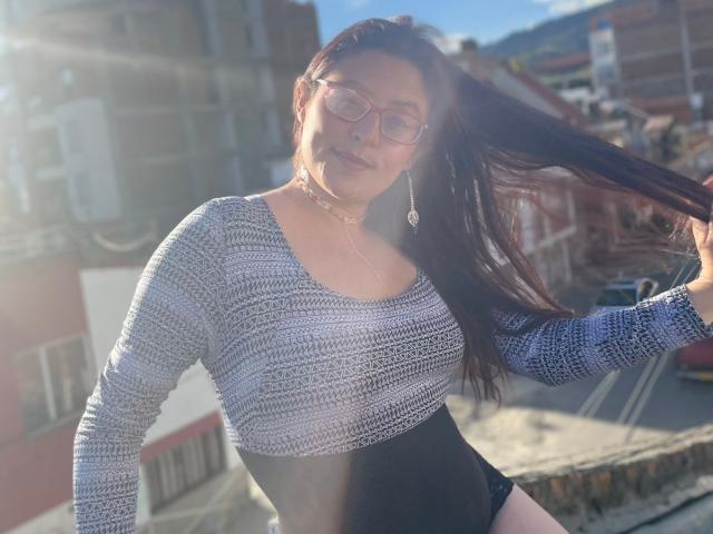 NinaPetit - Sexe cam en vivo - 24010165