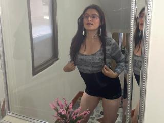 NinaPetit - Sexe cam en vivo - 24010205