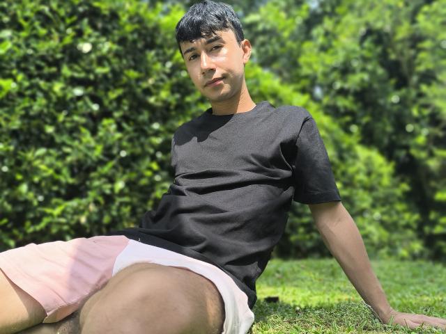 OliverHot69 - Élő pornó és szexkamera - 24011545
