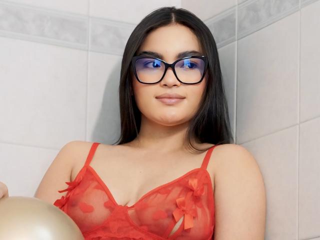 MiiaPalmer - פורנו בשידור חי ומצלמת סקס - 24012973