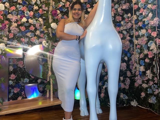 TarahDustin - Live sex cam - 24017841