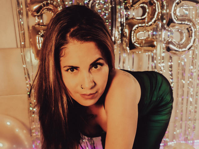 GiaGreen - Porno na żywo i seks kamera - 24018773