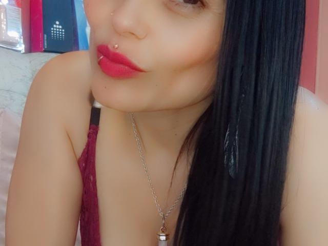 CharlotteCrofort - Live porn &amp; sex cam - 24018969