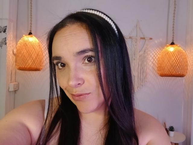 AnneEvanss - Live sex cam - 24020849