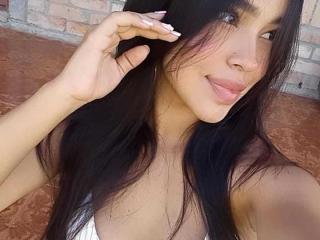 ArianaHott - Sexe cam en vivo - 24021541