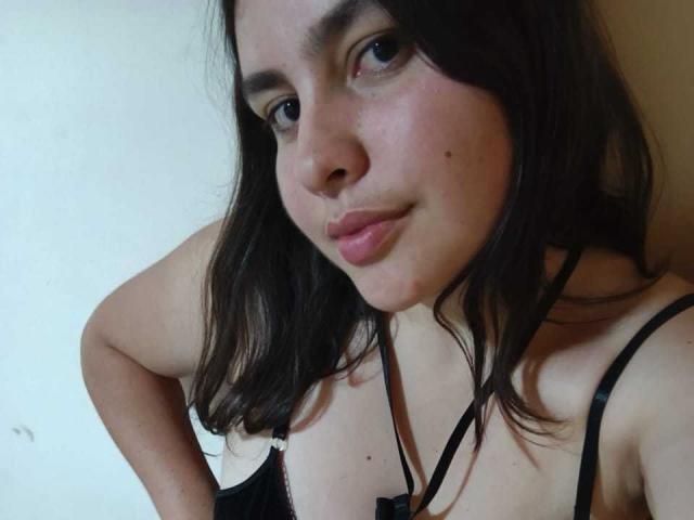 AliceMoure - Sexe cam en vivo - 24031165