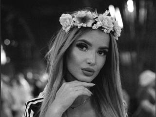 AnnetteBriane - Live porn &amp; sex cam - 24032705