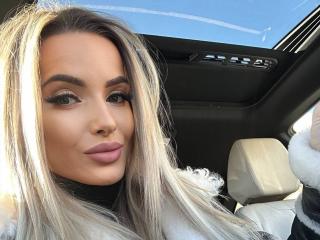 AnnetteBriane - Live porn &amp; sex cam - 24032713