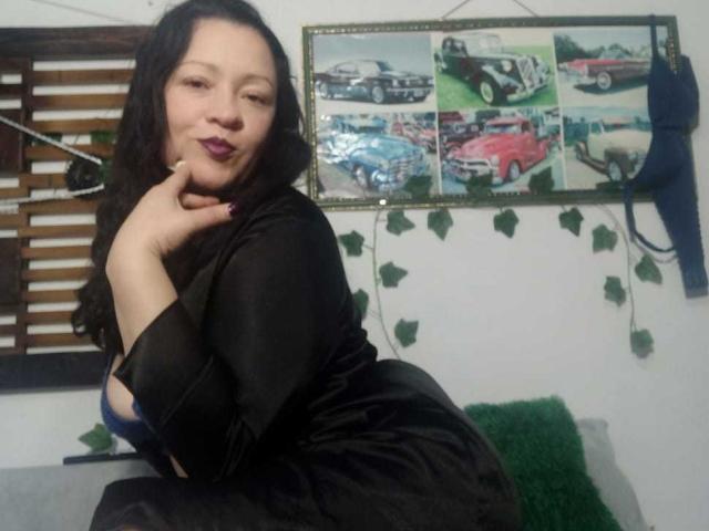 CharloteEzra - Live porn &amp; sex cam - 24033473