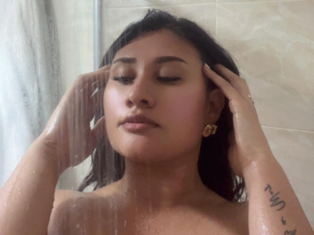 ShiaraRussi - Live porn &amp; sex cam - 24040973