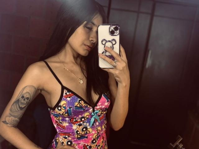 AlysonMoss - ライブポルノ&amp;セックスカム - 24045909