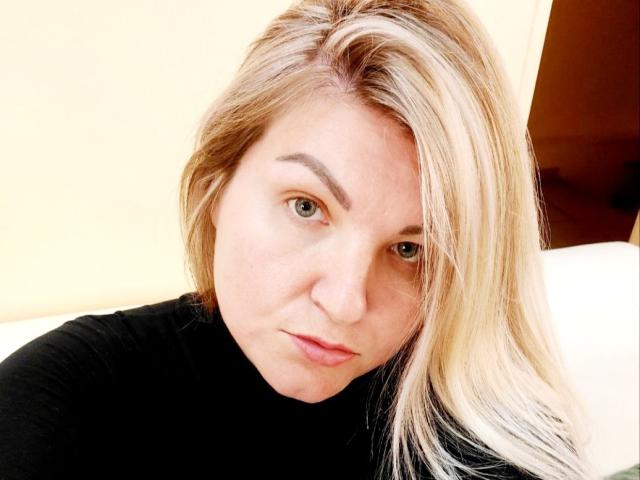 NikaxStrawberry - Live Sex Cam - 24047153