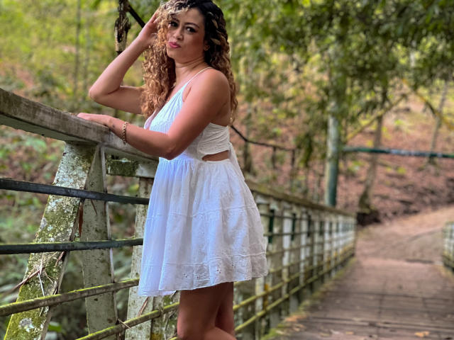 AgathaWills - Camera khiêu dâm &amp; quyến rũ trực tiếp - 24051777