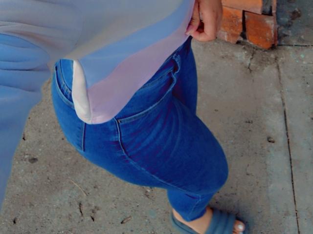 JackelineRoset - Live porn &amp; sex cam - 24052301