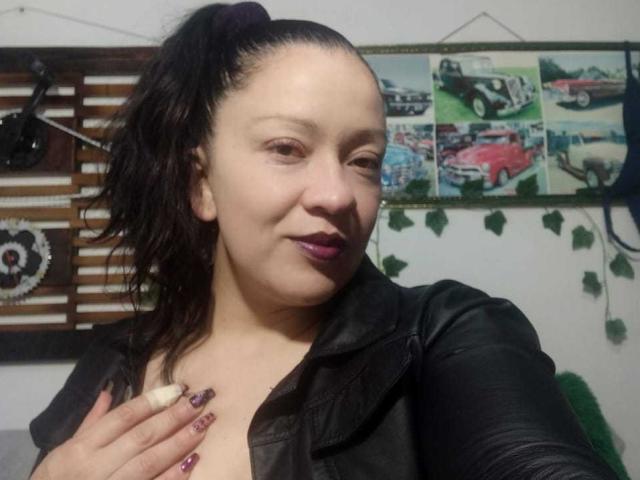 CharloteEzra - Porno na żywo i seks kamera - 24053801