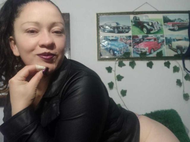 CharloteEzra - Live porn &amp; sex cam - 24053825