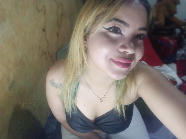 TatianaRuss - Live Sex Cam - 24056321