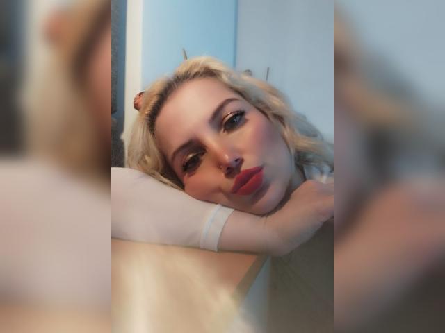 GiuliaAddams - Live porn &amp; sex cam - 24060081