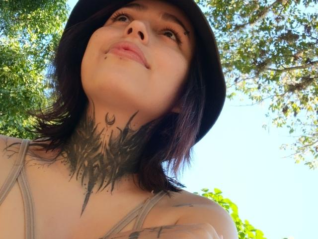 MartinaPalmer - Live porn &amp; sex cam - 24061549