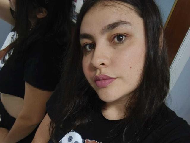 AliceMoure - Live porn &amp; sex cam - 24072349