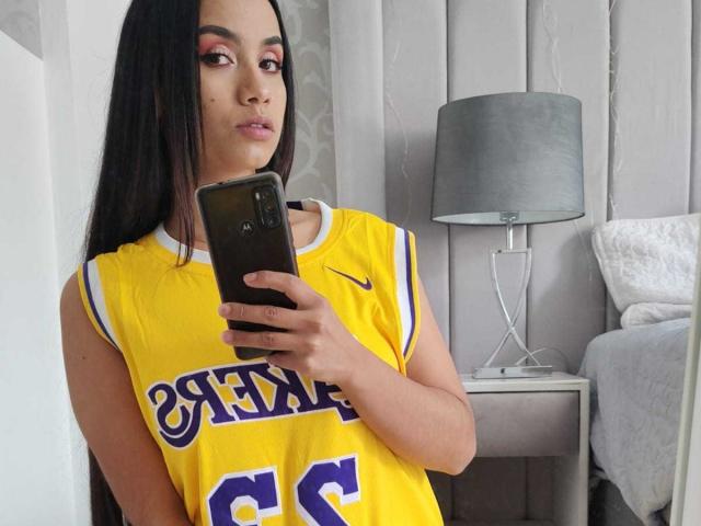 MacarenaColleman - Sexe cam en vivo - 24073305