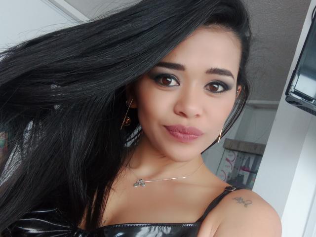 MistressVictoriaa - Live sex cam - 24080093