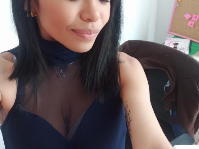 MistressVictoriaa - Live sexe cam - 24080133