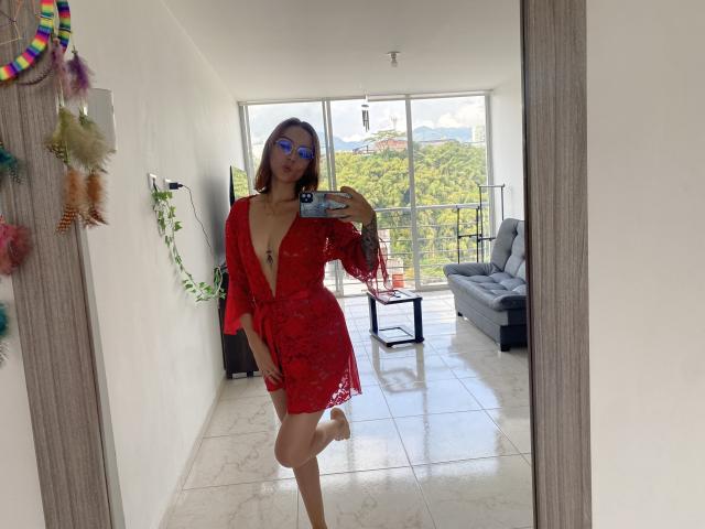 SarahRousen - Live sex cam - 24086177