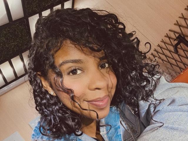 LisaMendez - Live Sex Cam - 24094365