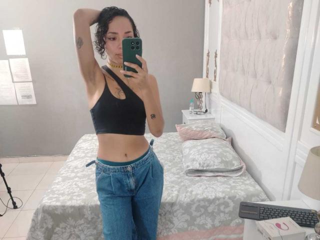 SilvanaXOwen - Élő pornó és szexkamera - 24096949