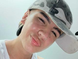 MatteoFo - Live Sex Cam - 24102817