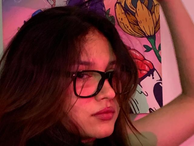 ValeryCollins69 - Live porn &amp; sex cam - 24105509