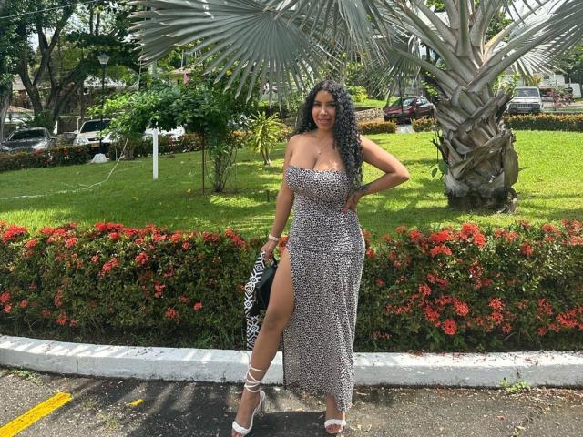 SerenaWillow - פורנו בשידור חי ומצלמת סקס - 24109253