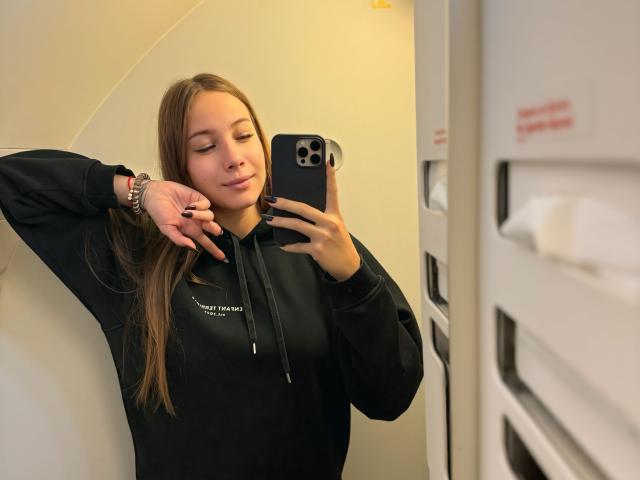 AmmaLoyXX - Élő pornó és szexkamera - 24111281