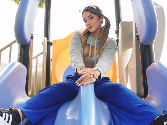 MiiaWills - сексуальная веб-камера в реальном времени - 24114641