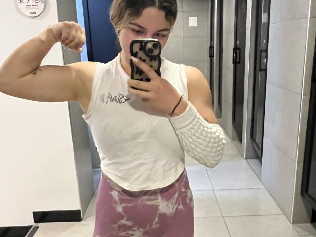 AtheneaRossi - Live porn &amp; sex cam - 24116737