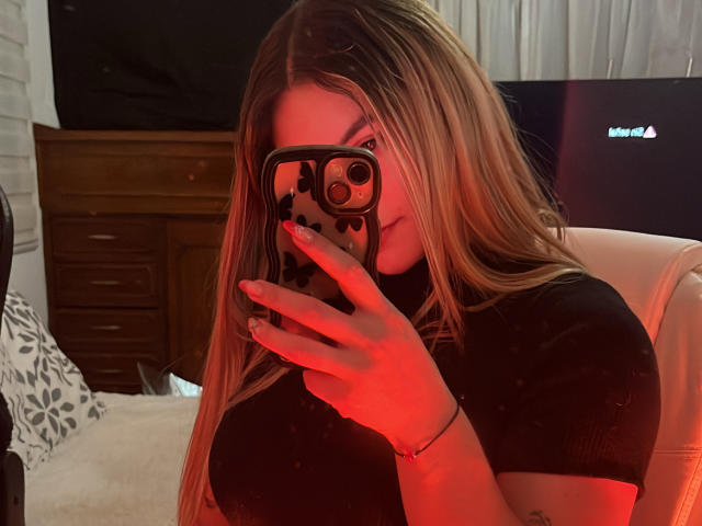 AtheneaRossi - Live porn &amp; sex cam - 24116789