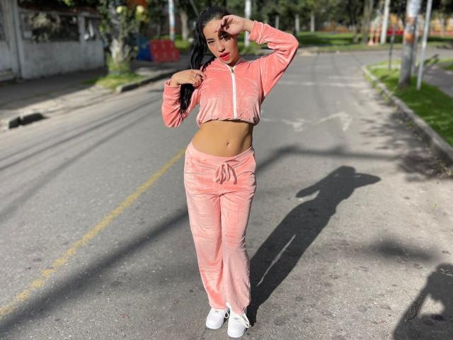 ValeryStrong - Camera khiêu dâm &amp; quyến rũ trực tiếp - 24117269