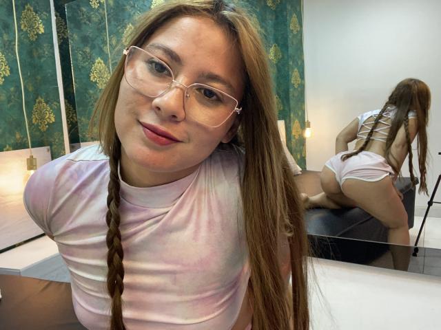 SiaMiller - Live porn &amp; sex cam - 24118777