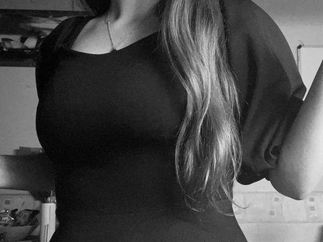 Kristianna - Live porn &amp; sex cam - 24122701