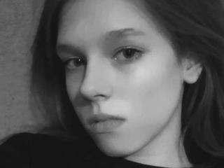 MelissaCrayzy - Live Sex Cam - 24122861