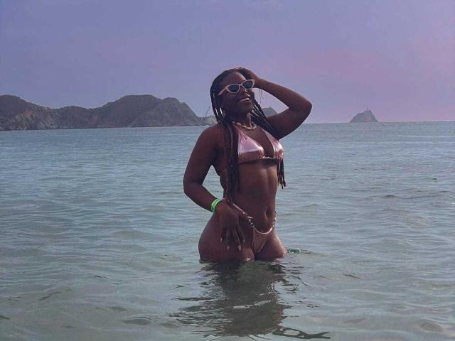 AlishaCurly - Live porn &amp; sex cam - 24123221