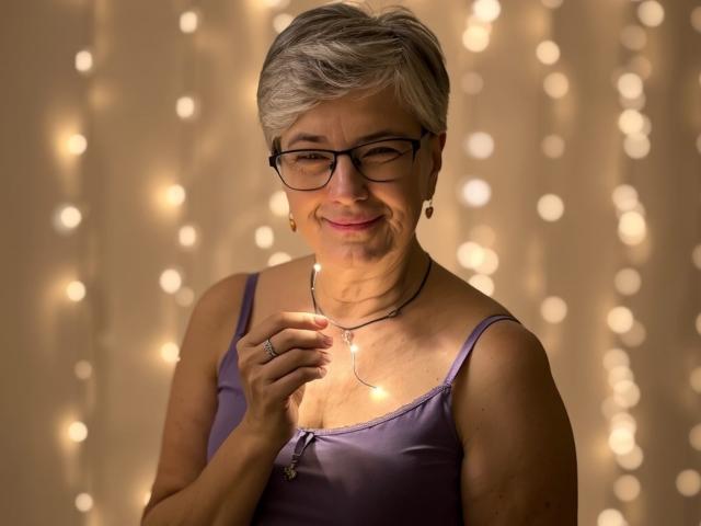 SensualIris - Camera khiêu dâm &amp; quyến rũ trực tiếp - 24124437